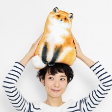 キタキツネが化ける リバーシブルクッション