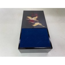 R4-6-17　高級印鑑ケース　別甲塗　二羽鶴　High-grade seal case, Betsuko-nuri, two cranes